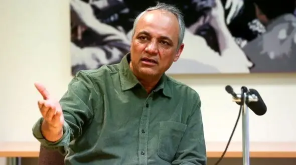 انتقاد تند زیدآبادی از جریان‌های سیاسی؛ آیا «تجاوز به ناموس کلمات» نقطه پایان دارد؟