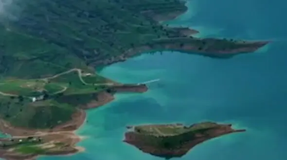 جادۀ زیبای پارسیان-بندرمقام در غرب هرمزگان