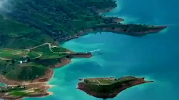 جادۀ زیبای پارسیان-بندرمقام در غرب هرمزگان