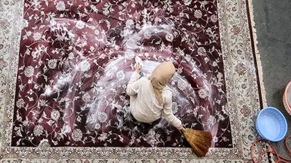 بایدها و نبایدهای شستن فرش دستباف در خانه