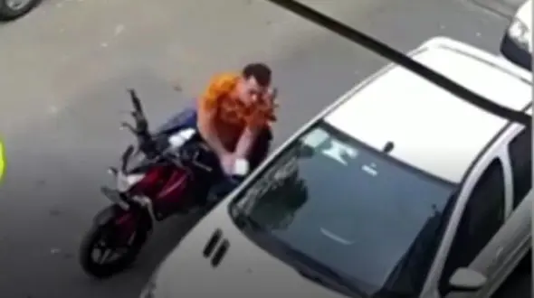 این دزد را می شناسید ؟! + فیلم دله دزدی با موتور لاکچری در تهران 