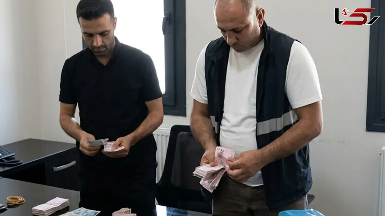 فیلم  لحظه بازداشت گدای ایرانی در ترکیه با بیش از 60 هزار لیر پول نقد