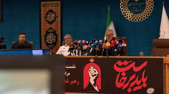 سردار حسینی: مدیریت ترافیکی مراسم ملی با اجرای محدودیت‌های گسترده/ آمادگی برای یک طرفه‌سازی محورها و استفاده حداکثری از ظرفیت ناوگان عمومی