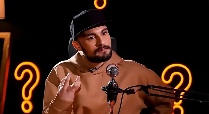 فیلم مرتضی امینی‌تبار بازیگر افغان: پدر و مادرم میگن من و داداشم فدای ایرانی ها اگر شهید هم بشیم با سر بالا میگه بچه هامو فدا کردم! ما نون و نمک ایران رو خوردیم...