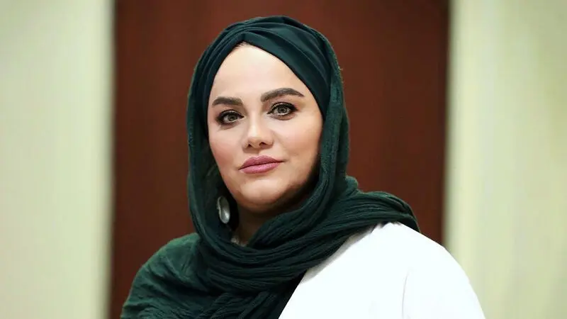 نرگس آبیار 