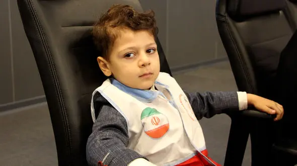 گفت و گوی جالب و دیدنی با محمدجواد؛ عضو 5 ساله هلال احمر  + فیلم