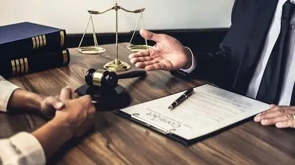 راهنمای گام به گام انتخاب بهترین وکیل