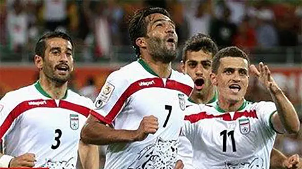 شجاعی واکنش نشان داد؛ بچه جنگ هستم و از شهر ایثار و مقاومت مى‌آیم!