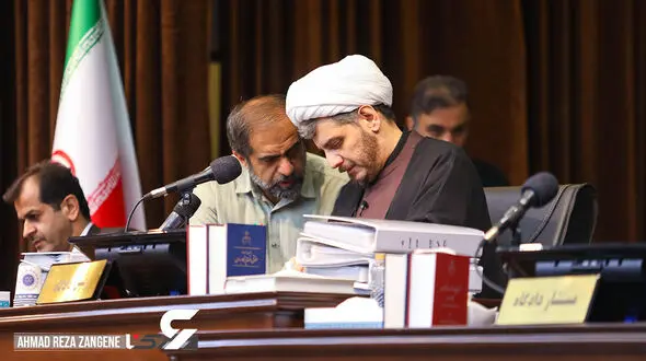 چه کسی افراد مسئله‌دار را در گروهک تروریستی منافقین شکنجه می‌کند؟