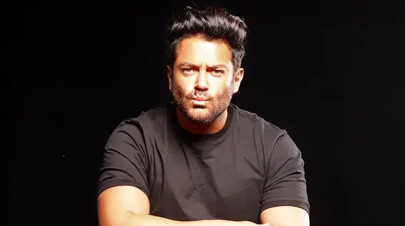 عکس های لوکس ترین پنت هاوس تهران برای محمد رضا گلزار !  / دید شهر با ویوی ابدی !