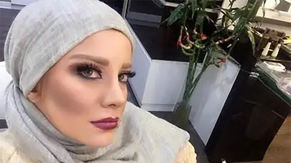 شراره رخام بازیگر سریال ناریا: من از همسرم طلاق گرفتم ولی نوع جدا شدن ما بسیار دوستانه بود حتی هنوز هم تلفنی در ارتباط هستیم / فقط به این دلیل به ازدواج عاشقانه ام پایان دادم