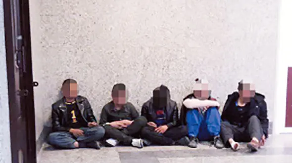 چاقوکشی به خاطر ارسال پیامک‌های غیر اخلاقی از دوست صمیمی برای خواهر / در شرق تهران رخ داد + عکس