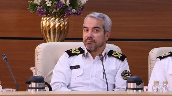 مراکز شماره‌گذاری خودرو آماده خدمات رسانی به زائرین اربعین/ راننده ها در سفر اربعین چه مدارکی همراه شان باشد + فیلم