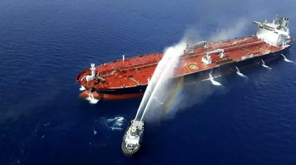 جزییاتی جدید و کامل از انفجار 2 کشتی در دریای عمان + عکس