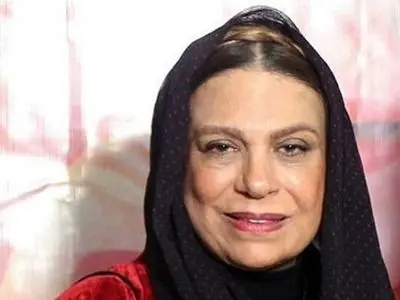 فیلم/ خاطره گوهر خیراندیش: من توی یه نمایشی زدم تو گوش شوهرم.../ و از اونجا عاشق من شد.../ من نه عاشقش بودم نه چیزی...!