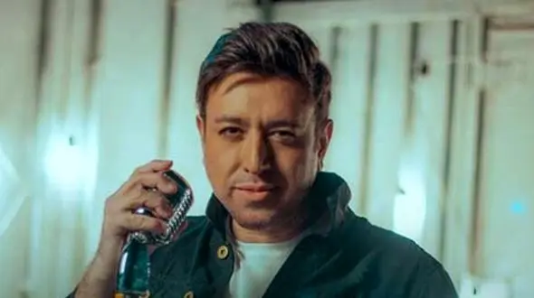 دانلود آهنگ «چشمای مشکیت» از امین رستمی/ روی هرچیزی غیر تو چشم بستم...