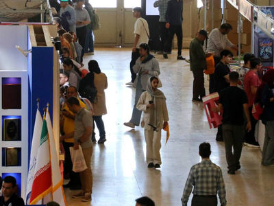سرقت 10 هزار دلار پول در نمایشگاه کتاب تهران !