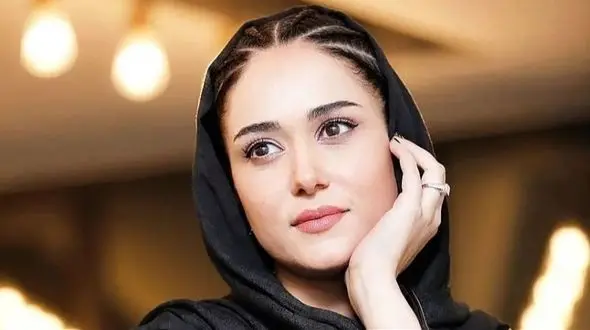 عکس ها / تیپ و استایل های یلدایی پریناز ایزدیار / خانم ها برای فردا شب الگو بگیرند