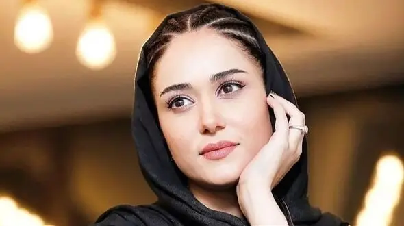 عکس ها / تیپ و استایل های یلدایی پریناز ایزدیار / خانم ها برای فردا شب الگو بگیرند