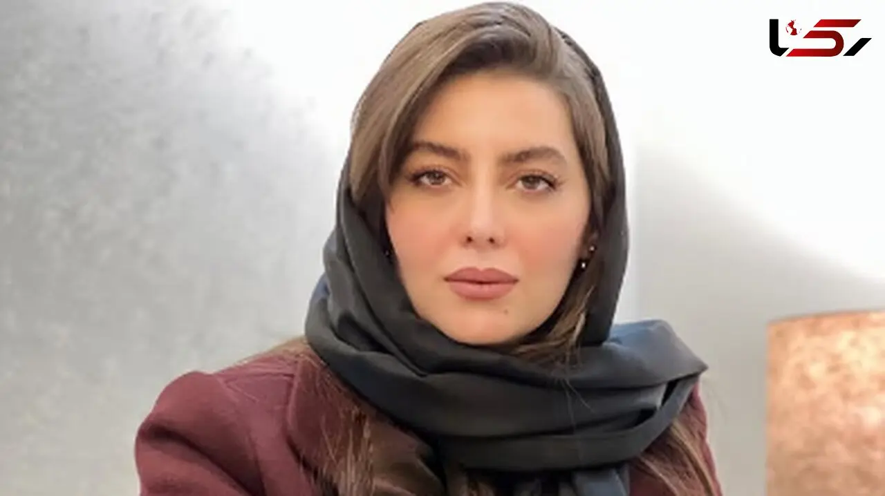 نگاهی به چیدمان منزل هدیه بازوند «روژان سریال نون خ» /ساز دستی کالیمبا، گل سانسوریا و شفلرا، شمع، پرده های دورنگ و...