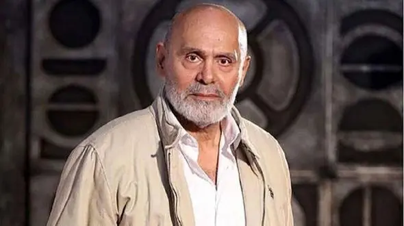 هیکل ورزیده جمشید هاشم‌پور در سن 81 سالگی / چقدر جذاب و خوش هیکل در این سن!