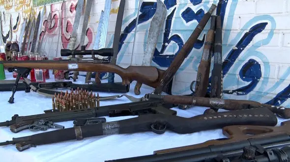 کشف یک خانه با مهمات جنگی اندیمشک + عکس