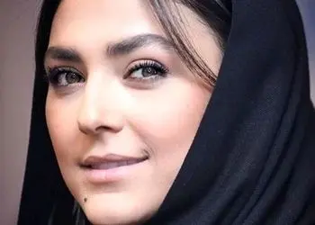 نگاهی به ماشین خارجی و لوکس هدی زین العابدینی در سلفی دلنشین خود با چهره طبیعی