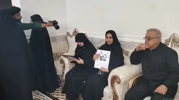 دیدار سخنگوی دولت با خانواده های شهدای مدرسه دخترانه شجره طیبه میناب 
