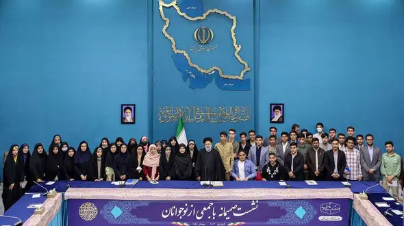 رفع گره‌های ذهنی جوانان و نوجوانان باید مورد توجه قرار گیرد