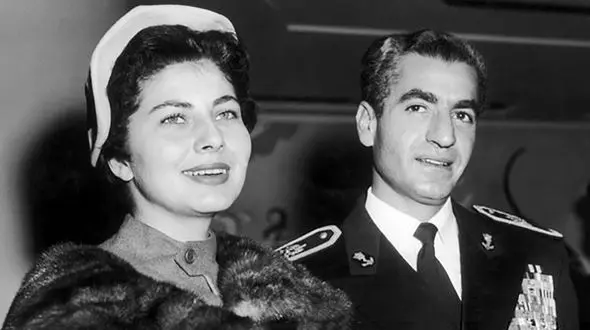 عکس / سفر در زمان / «ثریا، ملکه دو رگه ایران در دوره پهلوی دوم» در 58 سالگی؛ سال 1369