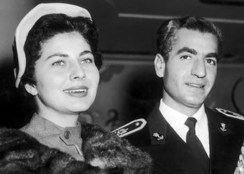 عکس / سفر در زمان / «ثریا، ملکه دو رگه ایران در دوره پهلوی دوم» در 58 سالگی؛ سال 1369