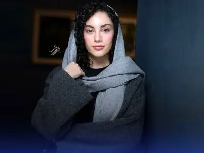 سورپرایز عاشقانه برای تولد 24 سالگی ترلان پروانه با باکس گل رز سرخ