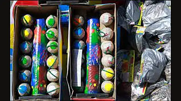 کشف مواد منفجره در مغازه اسباب بازی فروشی / در سمنان فاش شد