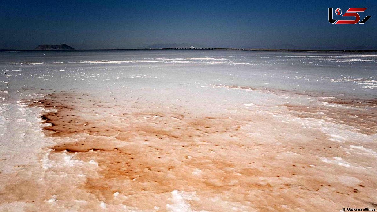 صحبت ها درباره برداشت لیتیم از دریاچه ارومیه، سیاسی بازی  و فقط برای متشنج کردن اذهان عمومی است 