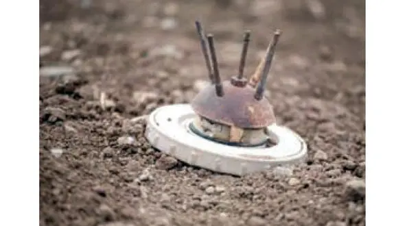 انفجار مرگبار در حیاط خانه مرد دهلرانی / پدر و پسر در دم جان باختند + جزییات