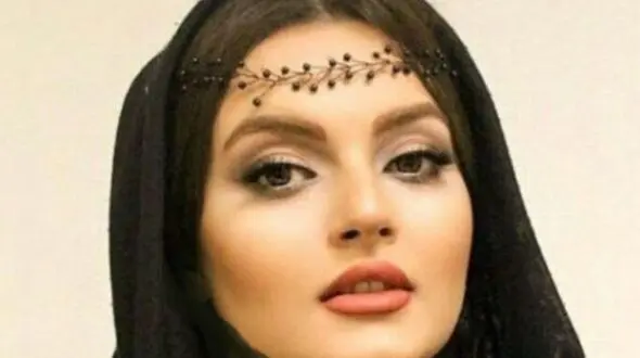 نگاهی به عقد و جشن عروسی شاهانه نیلوفر پارسا/ لباس شیک اروپایی عروسی و کت و شلوار مجلسی عقد / گل عروس خاص و متفاوت + عکس