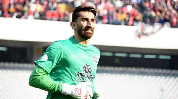 حمله پیشکسوت پرسپولیس به بیرانوند: مردم عزادارند، تو می‌رقصی؟!