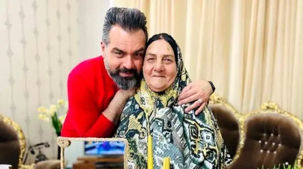 فیلم / شهرام قائدی، بازیگر سریال تاسیان :مادرم تو سرمای زمستون با آب سرد لباس شست/ مادرم  من هیچ وقت کرم به دستش نزد، مو رنگ نکرد/  این نسل مادرها دیگه تکرار نمیشه!