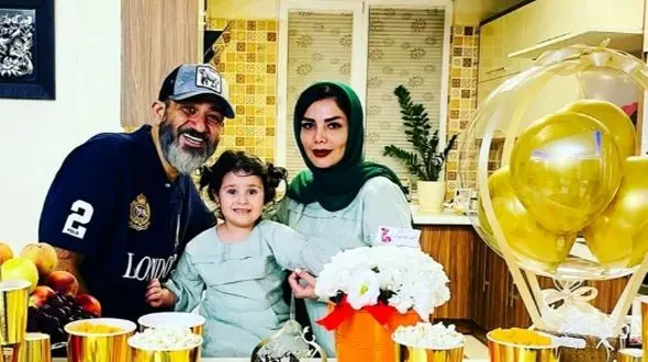 فیلم/ نگاهی به چیدمان فوق لوکس خانه مهران غفوریان بهروز خالی بند/ از اتاق بیلیارد و اتاق تاب بازی ویژه هانا کوچولو تا لوسترهای کاخ نیاورانی و کابینت های مدرن