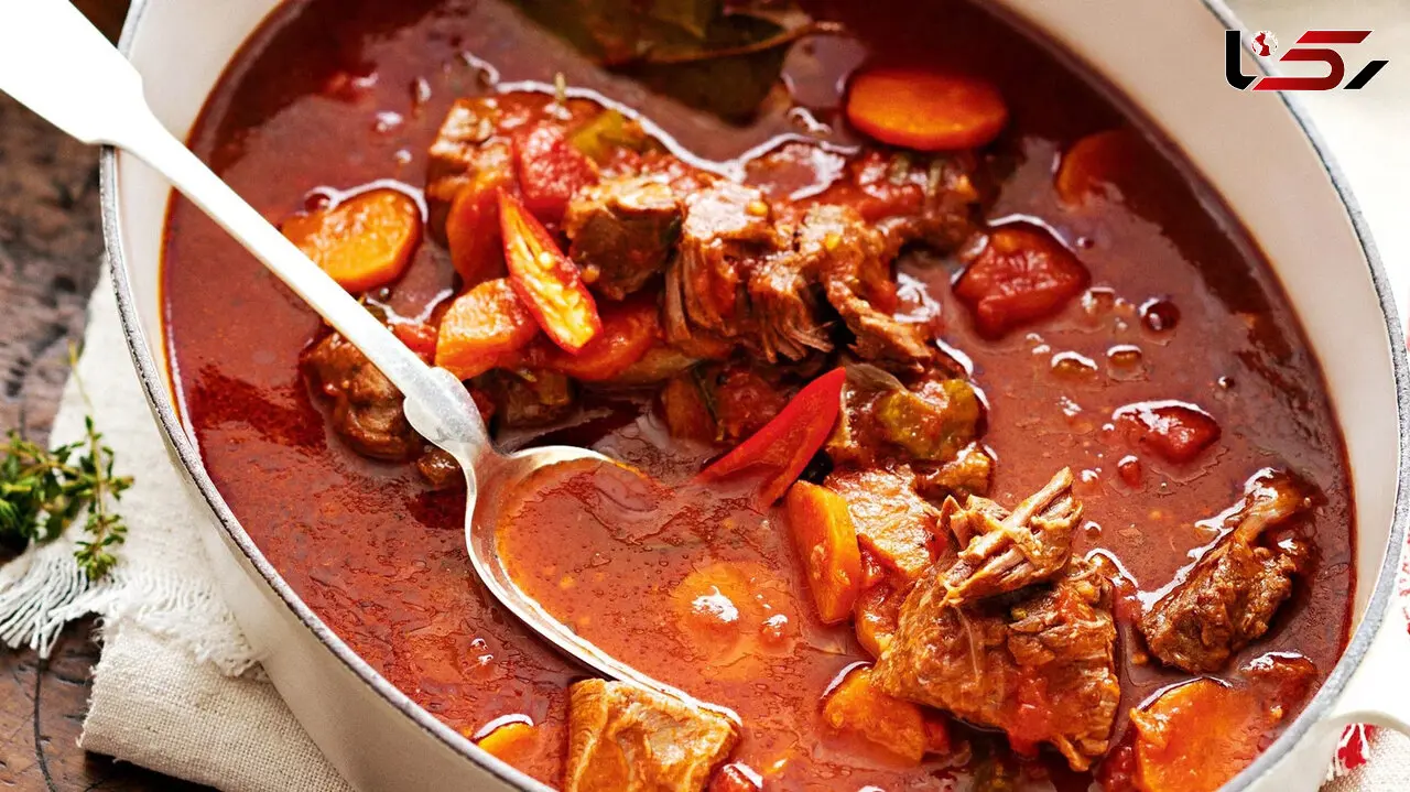 طرز تهیه خوراک راگو با مرغ برای ۴ نفر