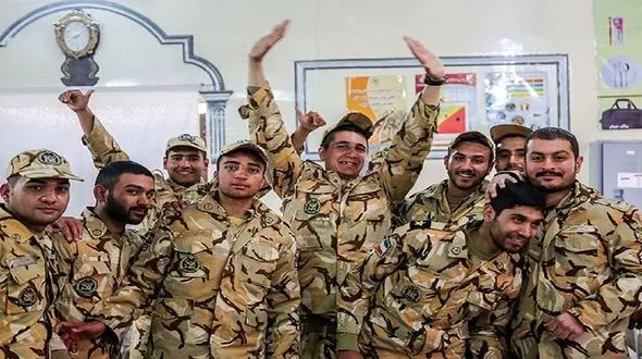 افزایش حقوق سربازان محقق شد / واریز در چند روز آینده