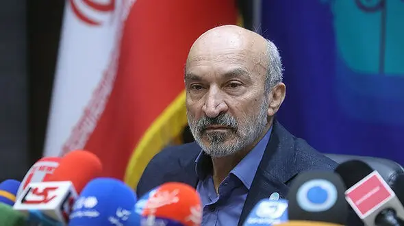 رئیس دانشگاه تهران: از مهاجرت دانشجویان این دانشگاه آماری ندارم / دانشجویان خارجی دانشگاه اکثرا عراقی‌اند/ از بازگشت نخبگانی که رفته‌اند و تاثیر مثبتی در جهان دارند استقبال می کنیم  + فیلم