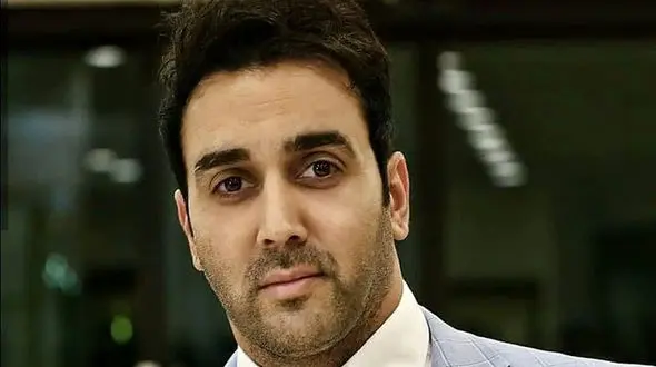 روایت بامزه پوریا پورسرخ از عاشق شدن و ازدواج کردنش؛ مثل خودم خیلی بی حاشیه هست+ فیلم