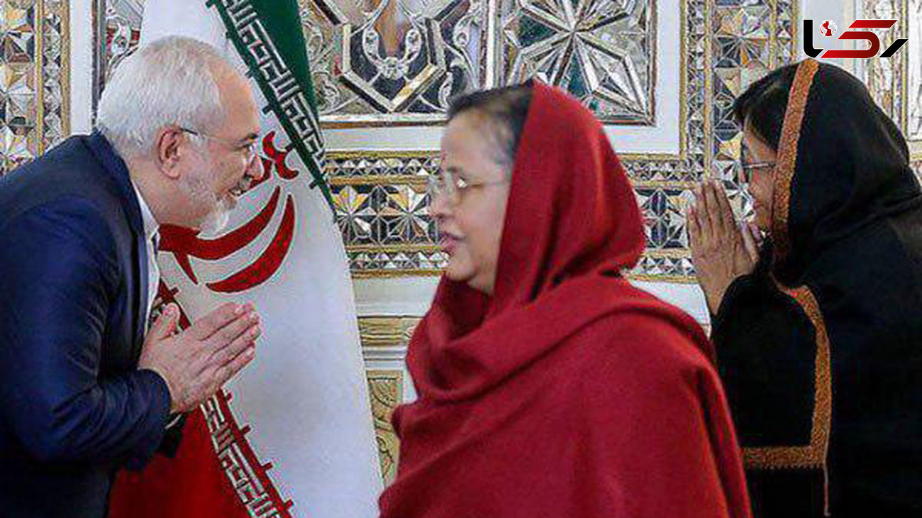 شیوه جالب سلام و احترام ظریف در مقابل خانم دیپلمات هندی + عکس 
