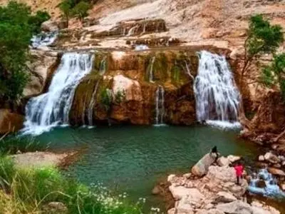 آبشار هفت‌ چشمه؛ سفری به دنیای رویایی بلوط‌ ها + فیلم