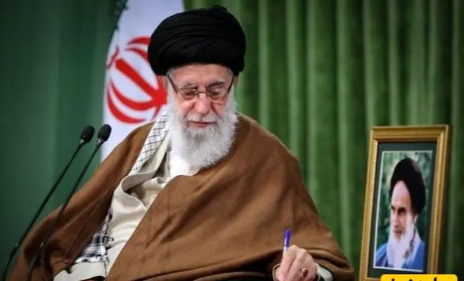 بازگشت رهبر شهید از قم به مشهد برای کمک به پدر
