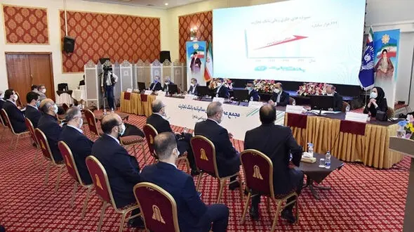 تصویب پاداش 500 میلیونی اعضای هیات مدیره یک بانک در چند ثانیه! + فیلم 