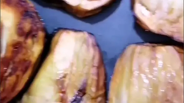 2 ترفند برای جذب کمتر روغن در سرخ کردن بادمجان