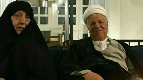 عکس چهره غمگین همسر مرحوم هاشمی رفسنجانی سر میز صبحانه بعد  فوت ایشان ...