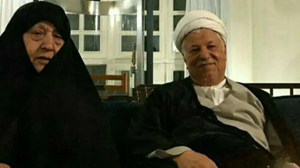 عکس چهره غمگین همسر مرحوم هاشمی رفسنجانی سر میز صبحانه بعد  فوت ایشان ...